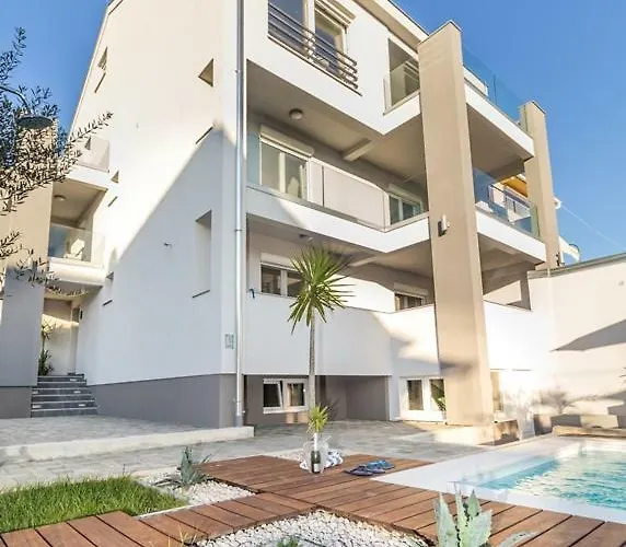 Pocco Locco Apartment