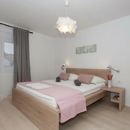 Appartement Pocco Locco Biograd Na Moru
